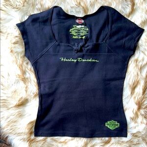💚Harley-Davidson black crop sleeve top, bow in front. Green HD logos.